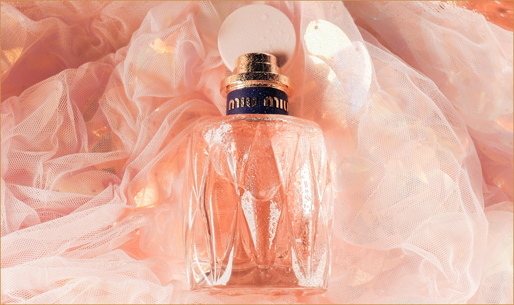 Miumiu最新香水，时尚与优雅的完美融合之香氛登场